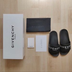 Givenchy slides size 6